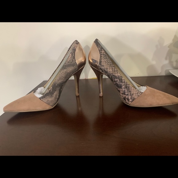 Heels - Picture 5 of 6